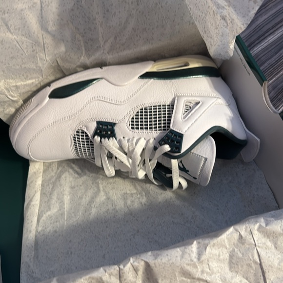 Jordan 4 Retro
Size 9.5
Oxidized Green
Brand New - Picture 6 of 6
